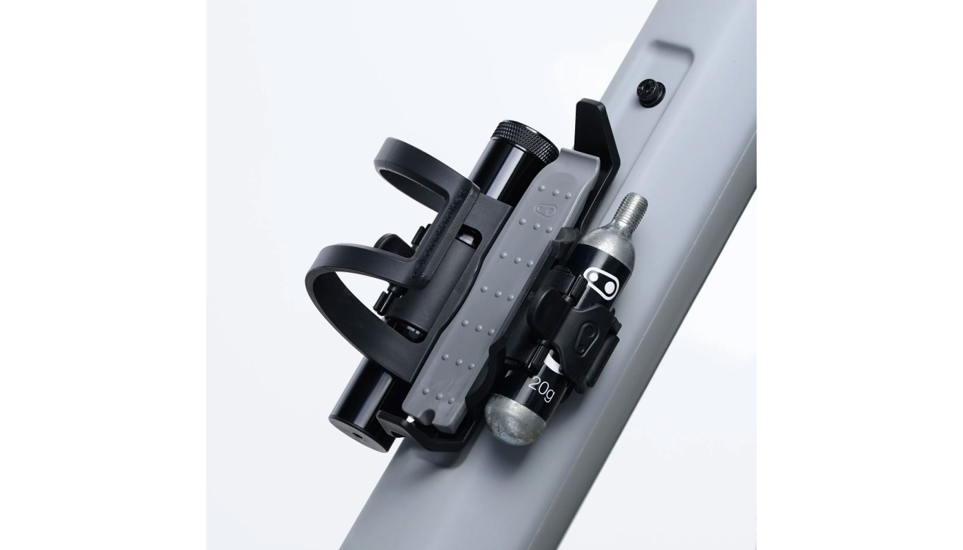 Набір інструментів Crankbrothers TOOL S.O.S. BC18 BOTTLE CAGE KIT